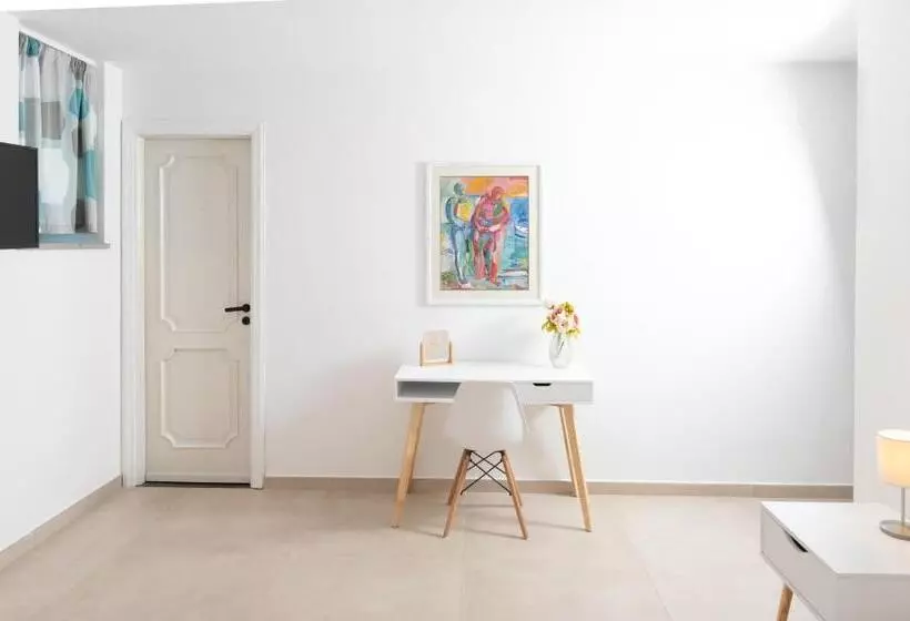 Gioia 13 Rooms & Apartments