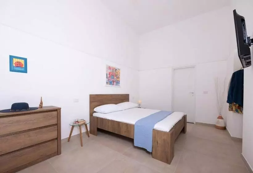 Gioia 13 Rooms & Apartments