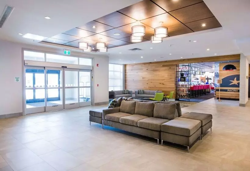 Holiday Inn Hotel & Suites Calgary South Conference Ctr, An Ihg