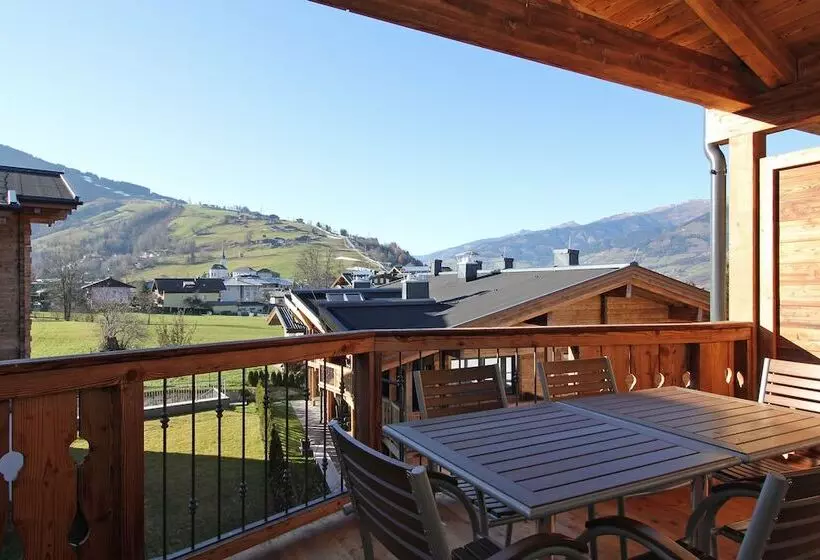 هتل Avenida Mountain Resort By Alpin Rentals   Incl Summercard