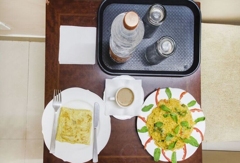 هتل Itsy By Treebo Blue Dawn Suites