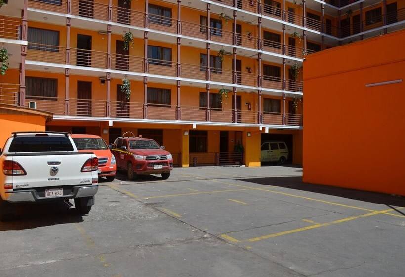 ホテル Santa Laura