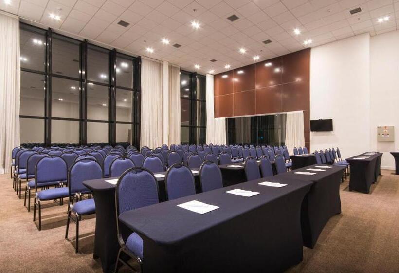 Отель Transamerica Executive Taboao Morumbi