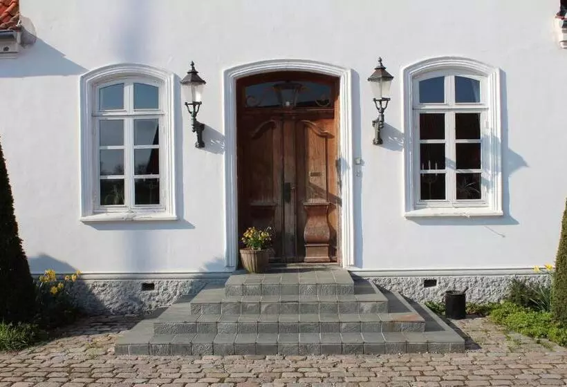 Louiselund Bed & Breakfast