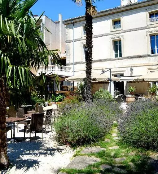 پانسیون A Propos  Suites Et Chambres