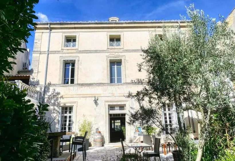 پانسیون A Propos  Suites Et Chambres