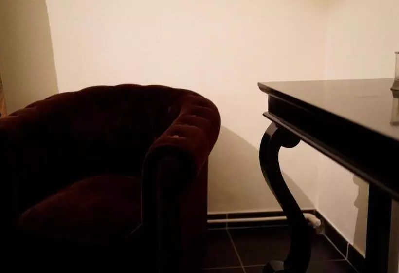 پانسیون A Propos  Suites Et Chambres