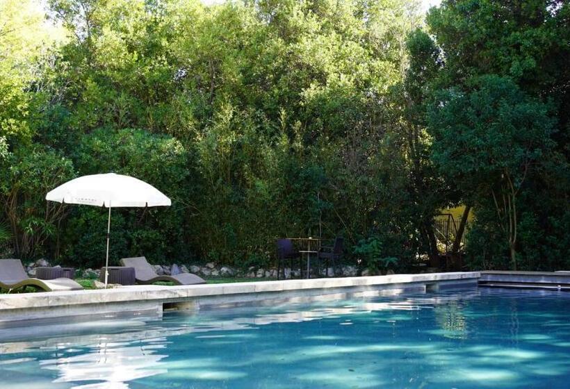 بنسيون A Propos  Suites Et Chambres