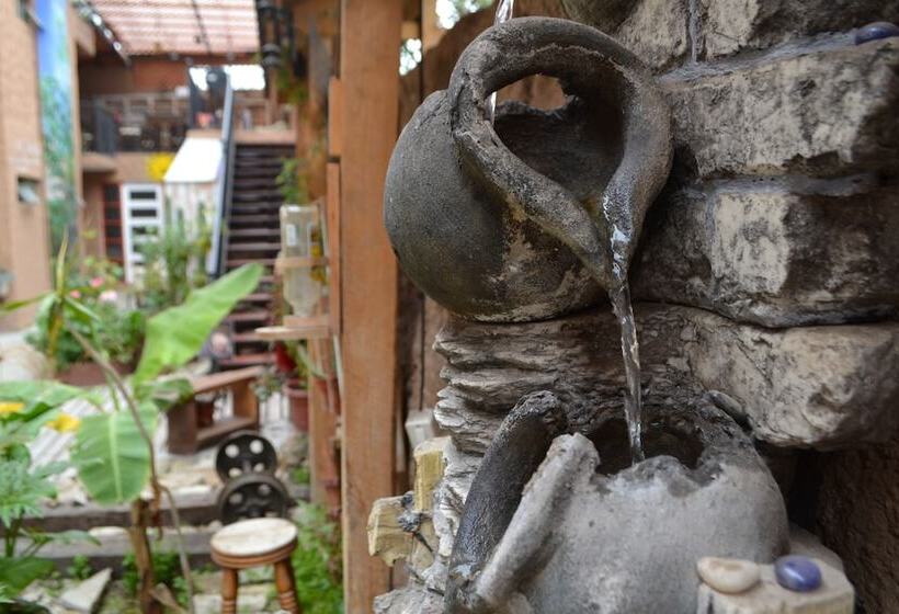 Hostal Valle Mistral