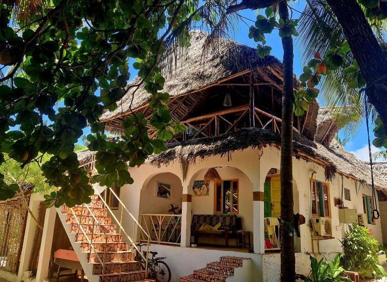 בית מלון כפרי Fontaine Garden Village