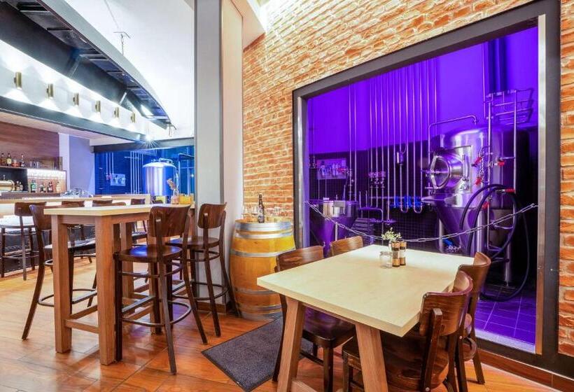 Hey Lou Hotel Frankfurt Airport