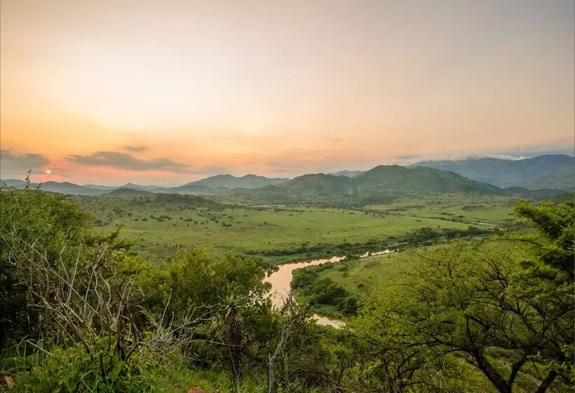 هتل Humala River Lodge