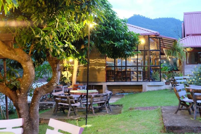 فندق Khun Mai Baan Suan Resort