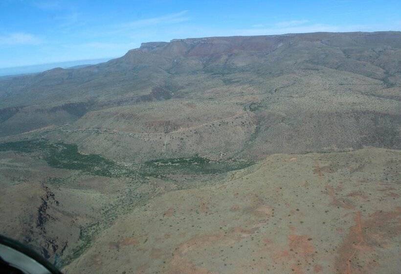 호텔 Ko Ka Tsara Bush Camp