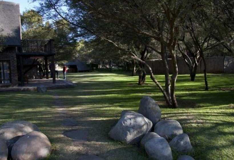 호텔 Ko Ka Tsara Bush Camp