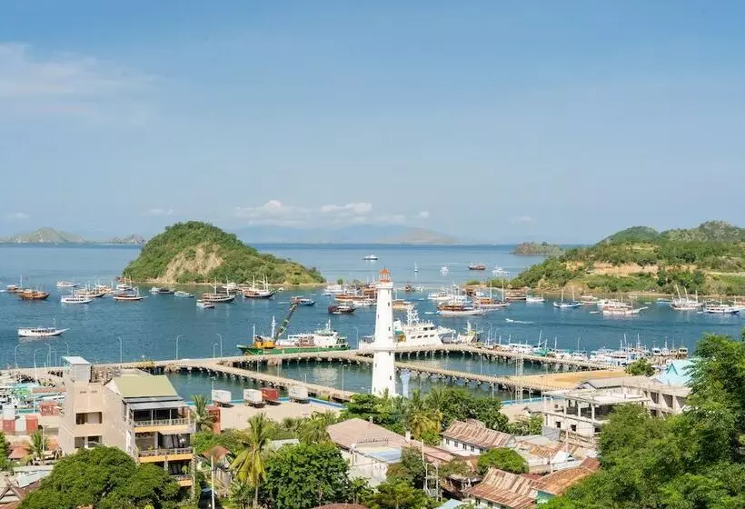 ホテル Komodo Lodge