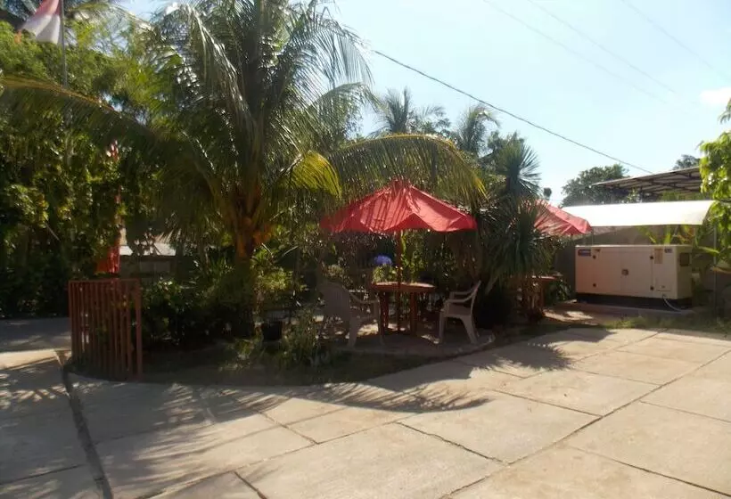 ホテル Komodo Lodge