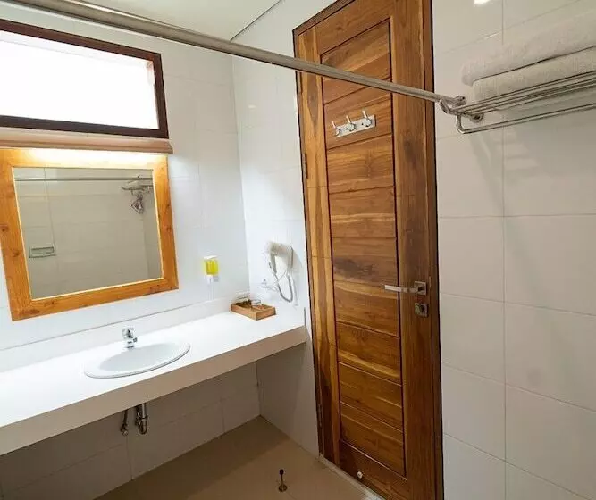 ホテル Komodo Lodge