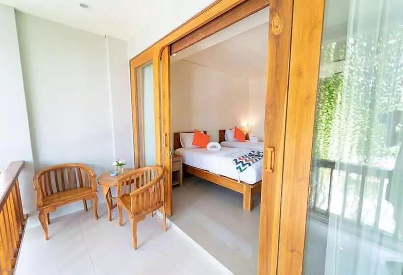 ホテル Komodo Lodge