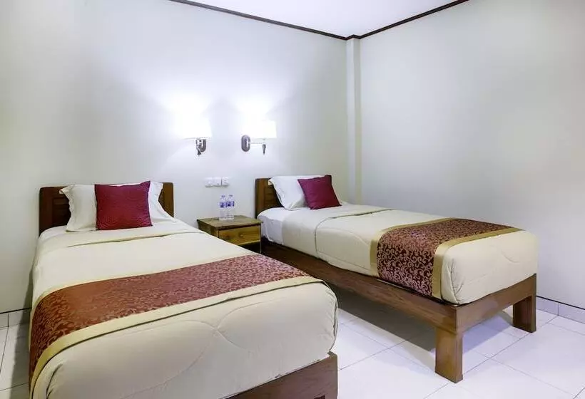 ホテル Komodo Lodge