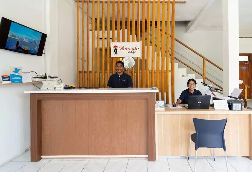 ホテル Komodo Lodge