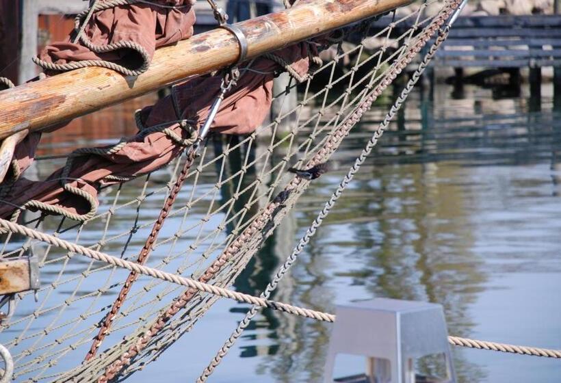 فندق Rørvig Centret