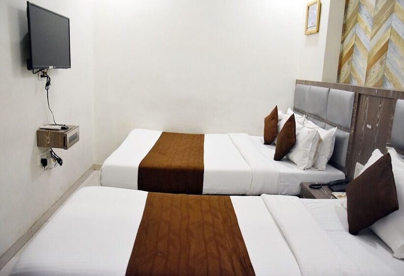 ホテル Sanjary Palace