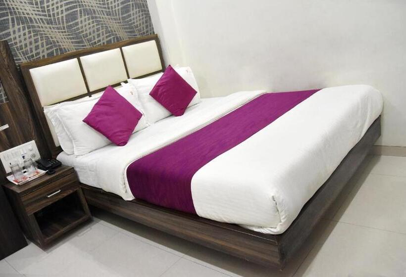 ホテル Sanjary Palace