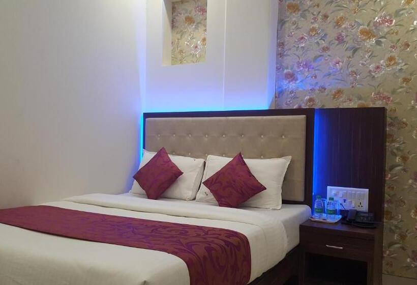 ホテル Sanjary Palace