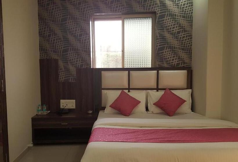 ホテル Sanjary Palace