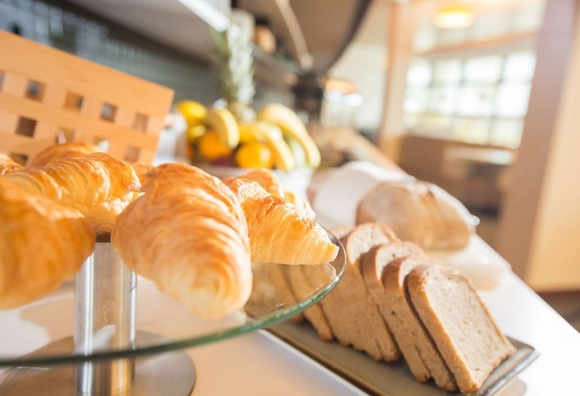 Hey Lou Hotel Frankfurt Airport