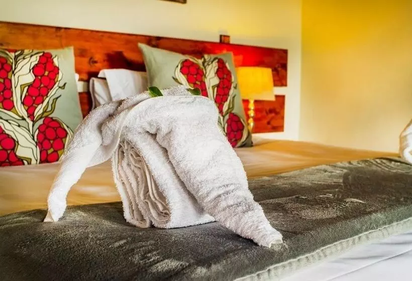 ホテル Tshikwalo Game Lodge