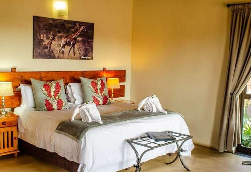 فندق Tshikwalo Game Lodge