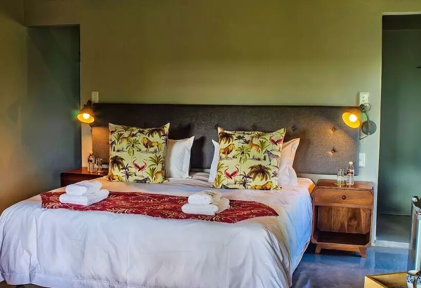 ホテル Tshikwalo Game Lodge