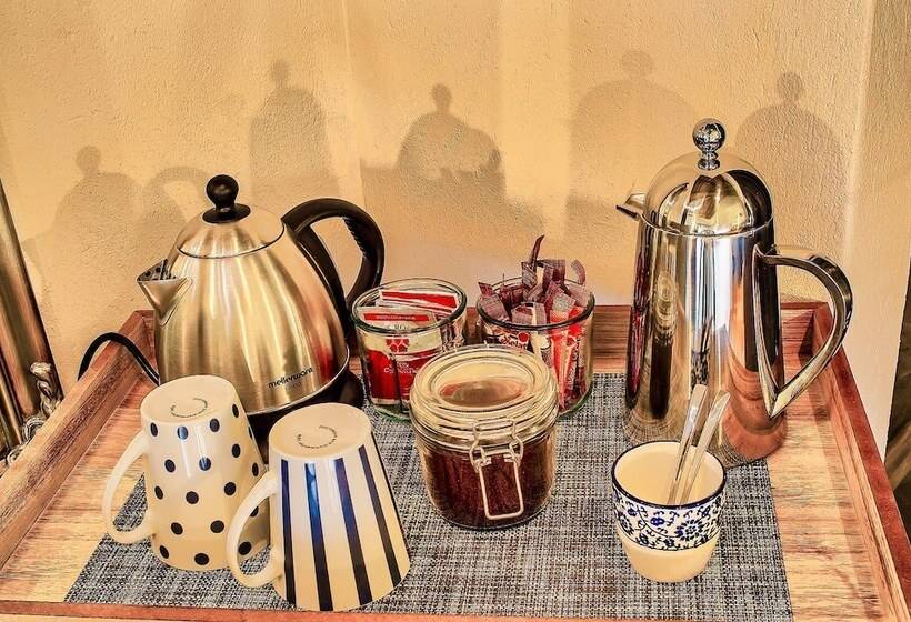 فندق Tshikwalo Game Lodge