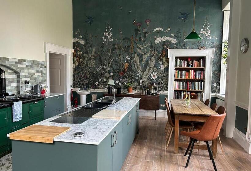 ペンション Coopershill House