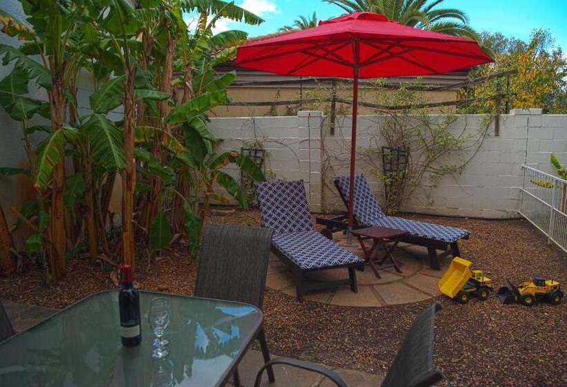 Pension Easy Five Guest House