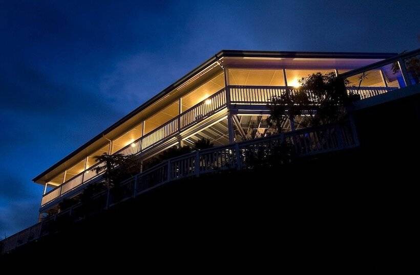 پانسیون The White House