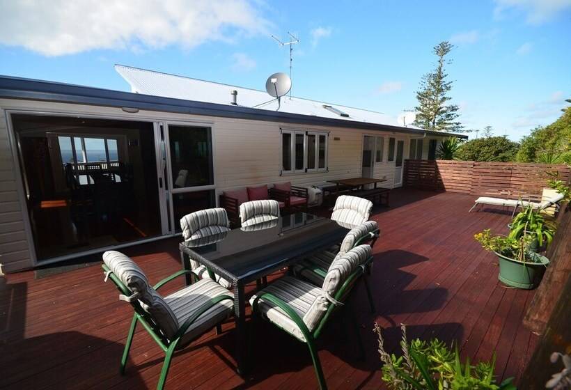 پانسیون The White House