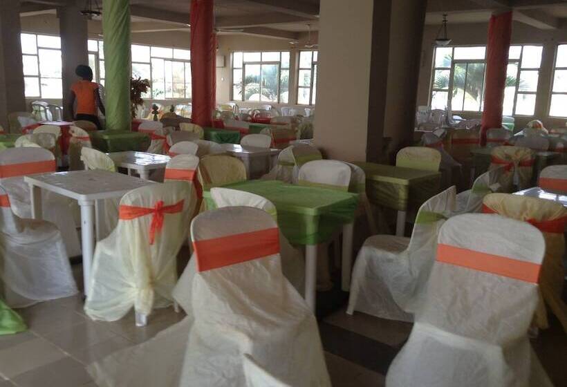 Pinnacle Hotels And Suites