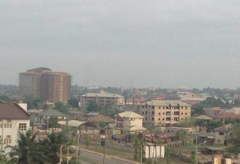 Pinnacle Hotels And Suites