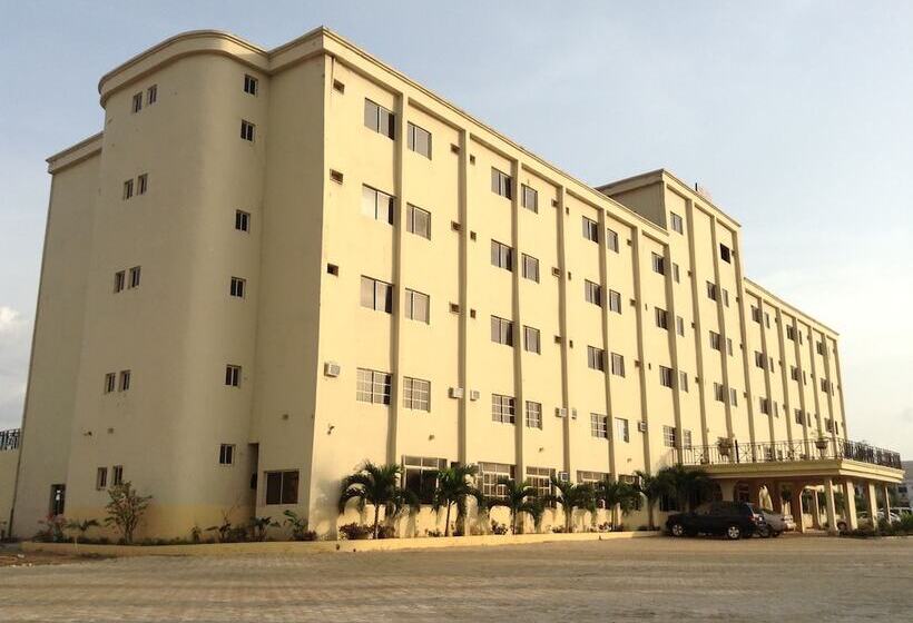 Pinnacle Hotels And Suites