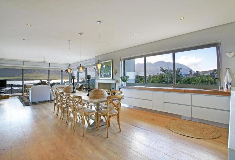 Pringle Bay Villa By Raw Africa Collection