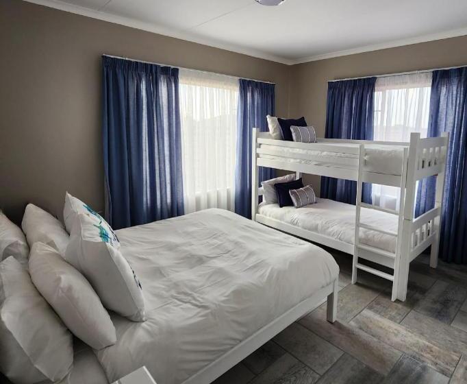 Rudman Townhouses   Family Apartment