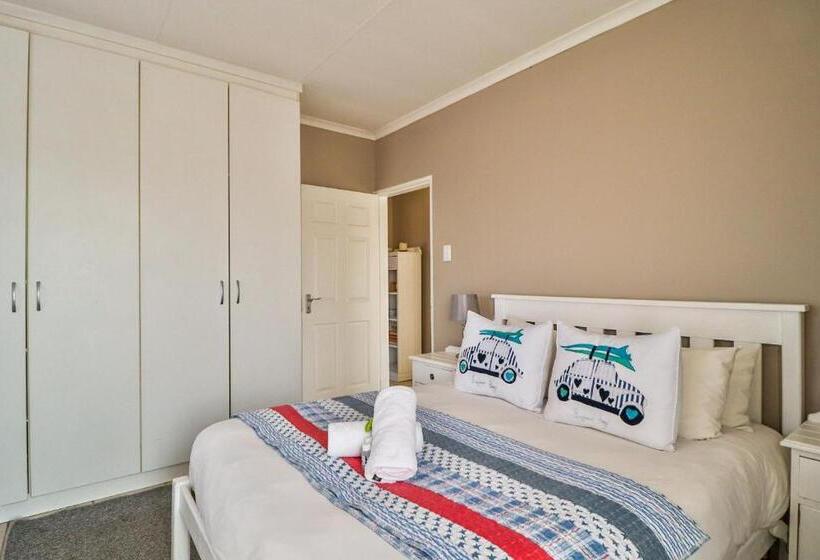 Rudman Townhouses   Family Apartment