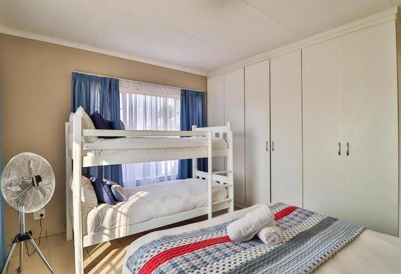 Rudman Townhouses   Family Apartment