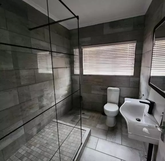Rudman Townhouses   Family Apartment