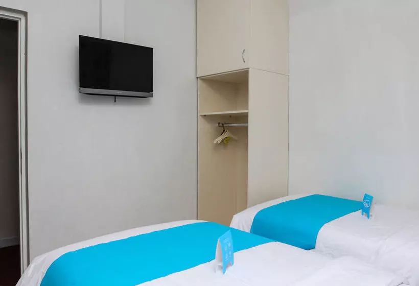 Hotelli Airy Aeropolis Residence Suryadarma Tangerang