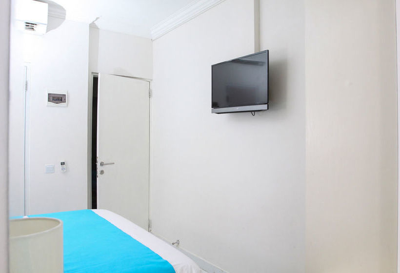 Отель Airy Aeropolis Residence Suryadarma Tangerang