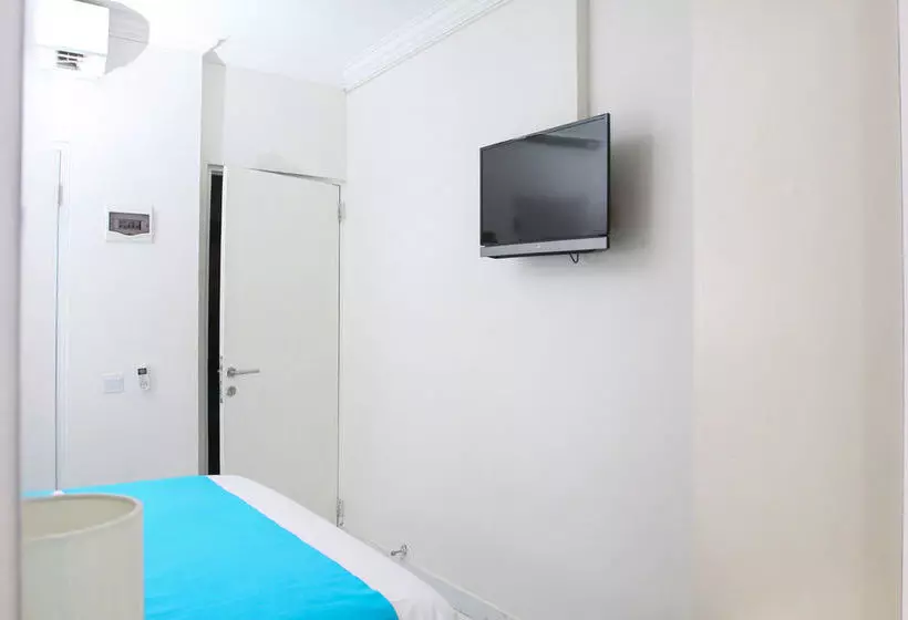 Hotelli Airy Aeropolis Residence Suryadarma Tangerang